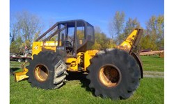 John Deere 440D Skidder